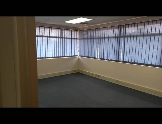 532M² BUSINESS TO LET IN BEREA WEST